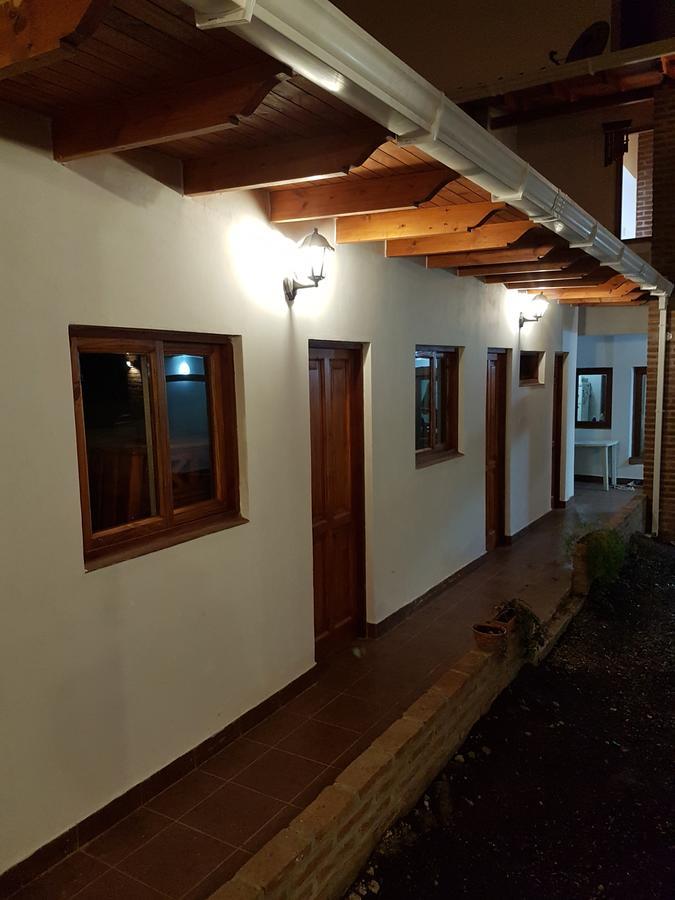 Accueillant Auberge 萨尔塔 外观 照片